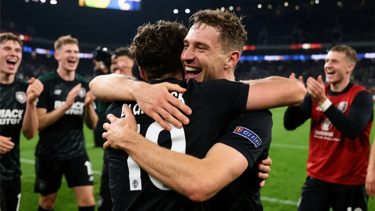 黑马球队赛后庆祝的瞬间